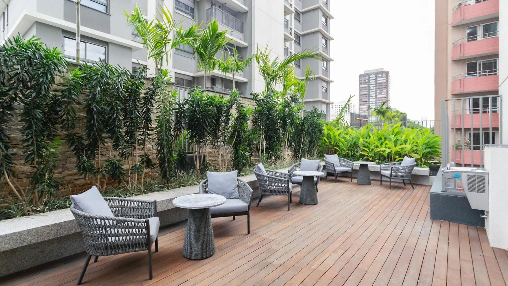 Go Balkon - Studios Por Temporada Sao Paulo Apartment
